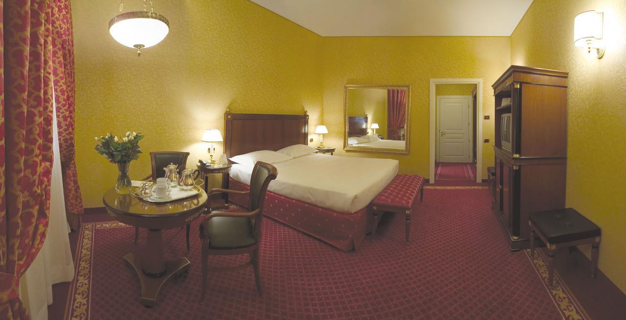 Hotel Maxim Peschiera Borromeo Habitación foto